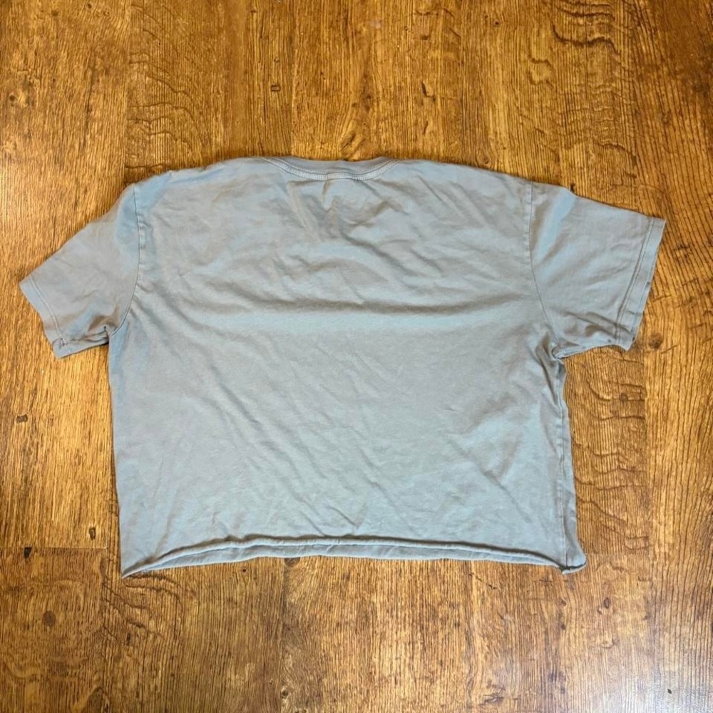 Jason Laurits x Paste crop top with kitten prescription design - Picture 3 of 5